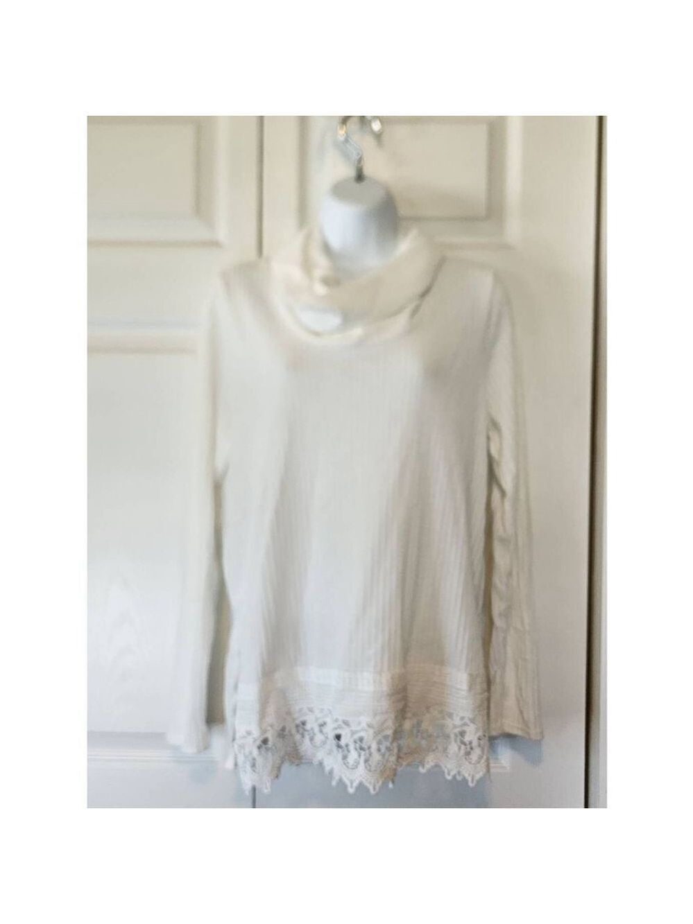 White Charlotte Russe Fuzzy Sweater - Picture 2 of 4
